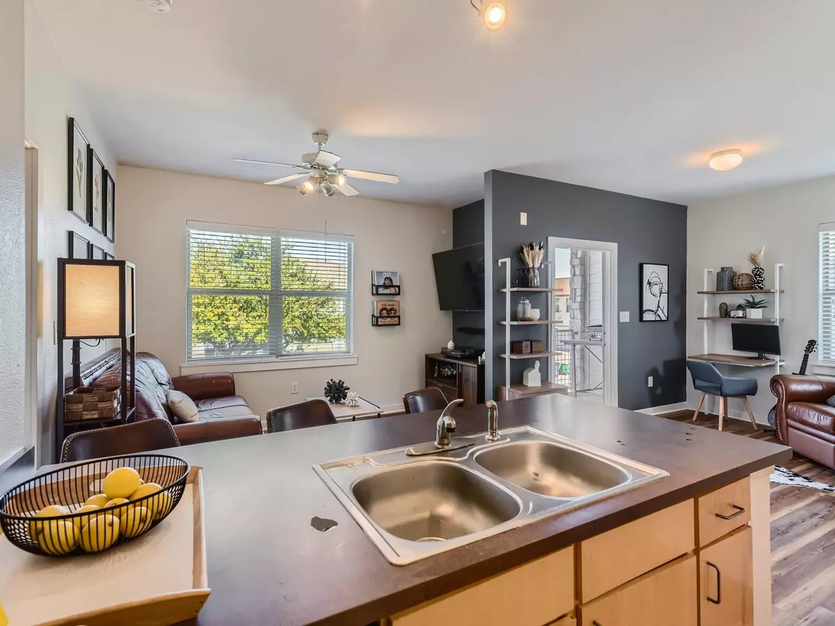 Austin, TX 78741,1201 Grove BLVD #2803