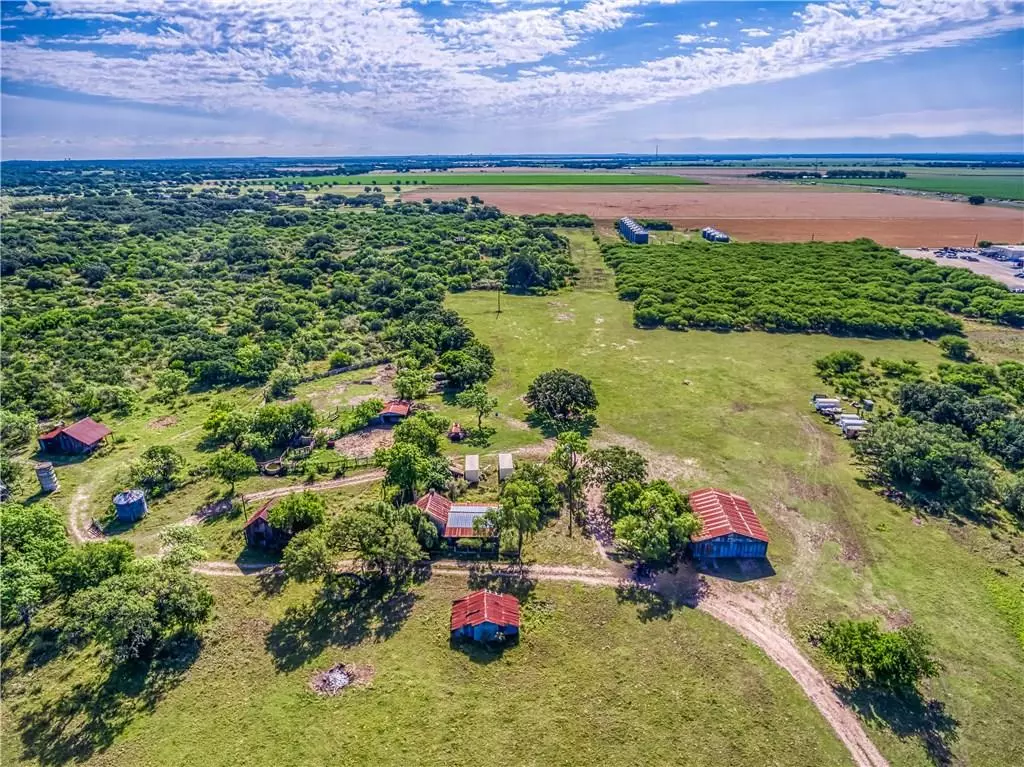 Castroville, TX 78006,1875 E US HWY 90 HWY