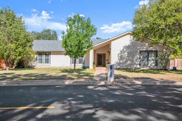 10710 Pinehurst DR, Austin, TX 78747