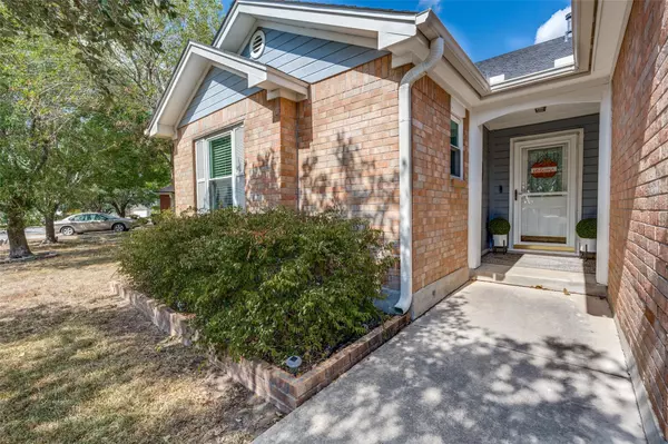 Lockhart, TX 78644,207 Sandhill DR