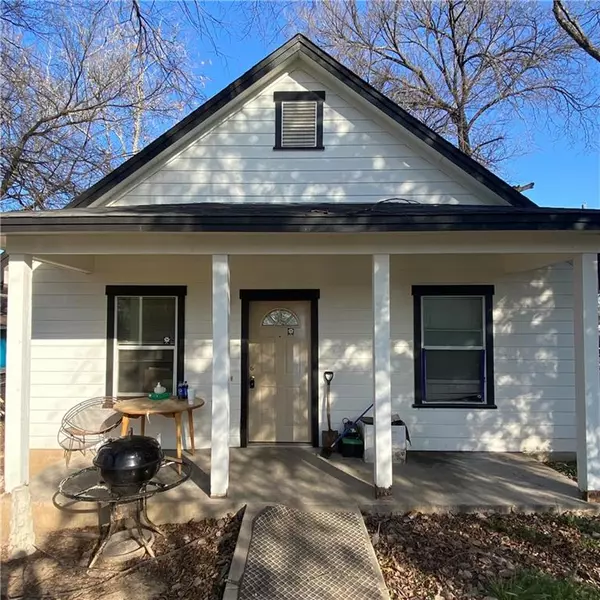 121 Hergotz LN, Austin, TX 78742