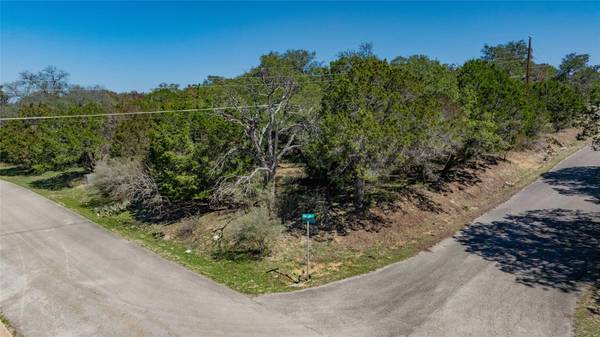 22000 Mockingbird ST, Lago Vista, TX 78645