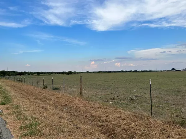 000 County Road 225, Florence, TX 76527