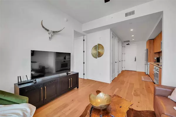 Austin, TX 78701,84 East Ave #3208
