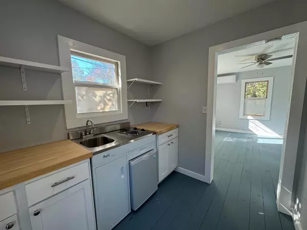 Martindale, TX 78655,511 Main ST