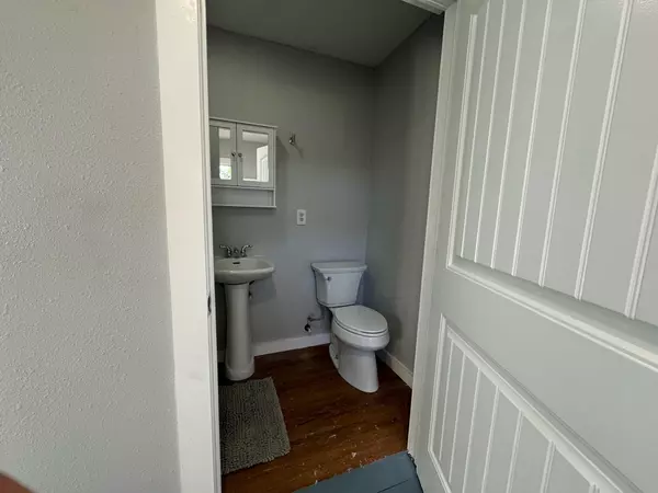 Martindale, TX 78655,511 Main ST