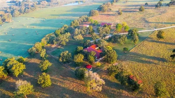1900 CR 481 CTR,  Thrall,  TX 76578