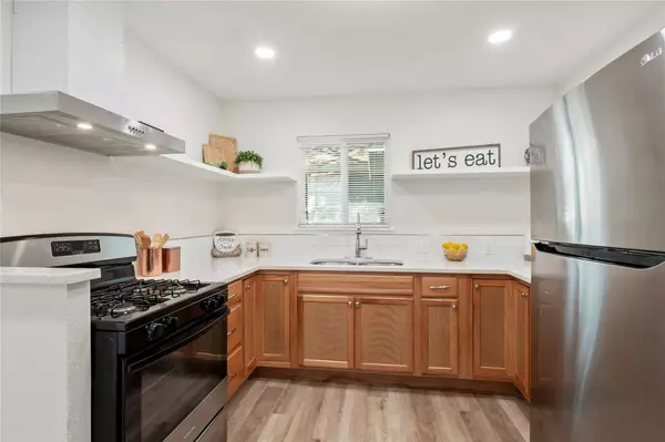 4913 Hawk CV #B, Austin, TX 78745