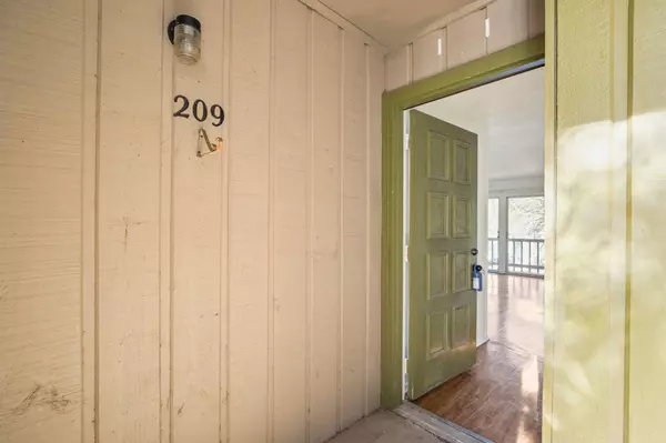 Austin, TX 78704,620 S 1st ST #209