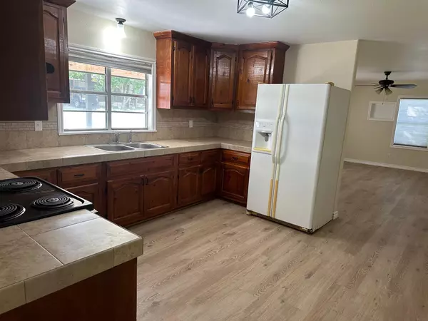 La Grange, TX 78945,719 Eckel ST