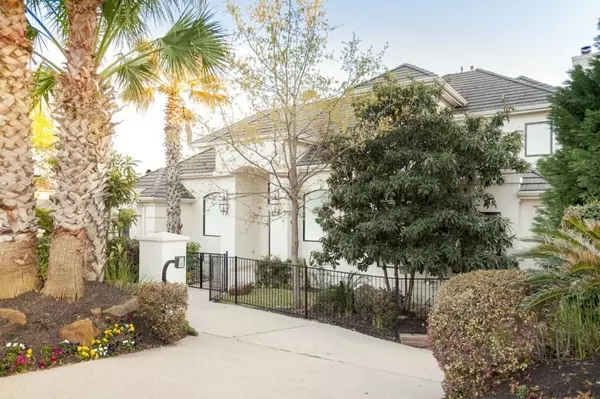 6805 Courtyard DR,  Austin,  TX 78730