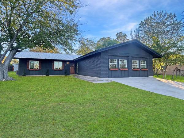 403 Shady Oak,  Burnet,  TX 78611