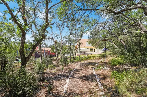 10013 Little Creek CIR, Dripping Springs, TX 78620
