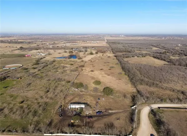 1855 Homann RD,  Dale,  TX 78616