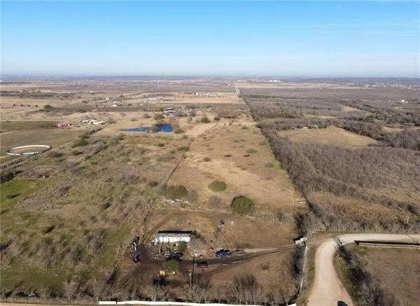 1855 Homann RD,  Dale,  TX 78616