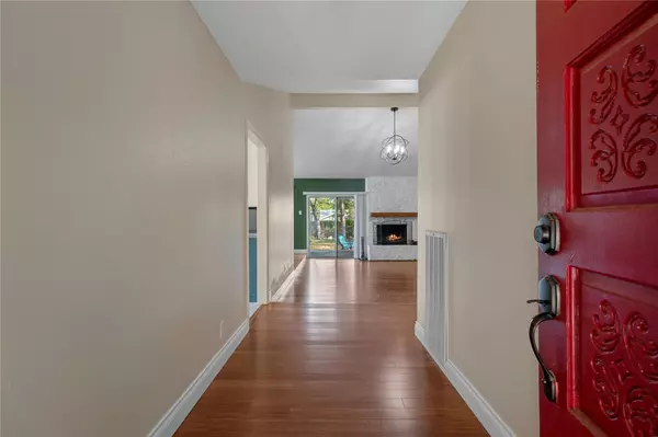 Austin, TX 78729,9424 Shady Oaks DR