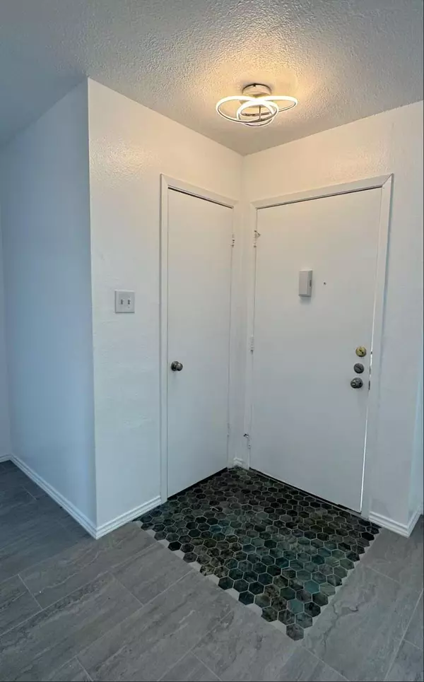 Austin, TX 78744,6205 Aviary CV