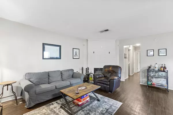 Austin, TX 78744,2003 Conestoga TRL #B