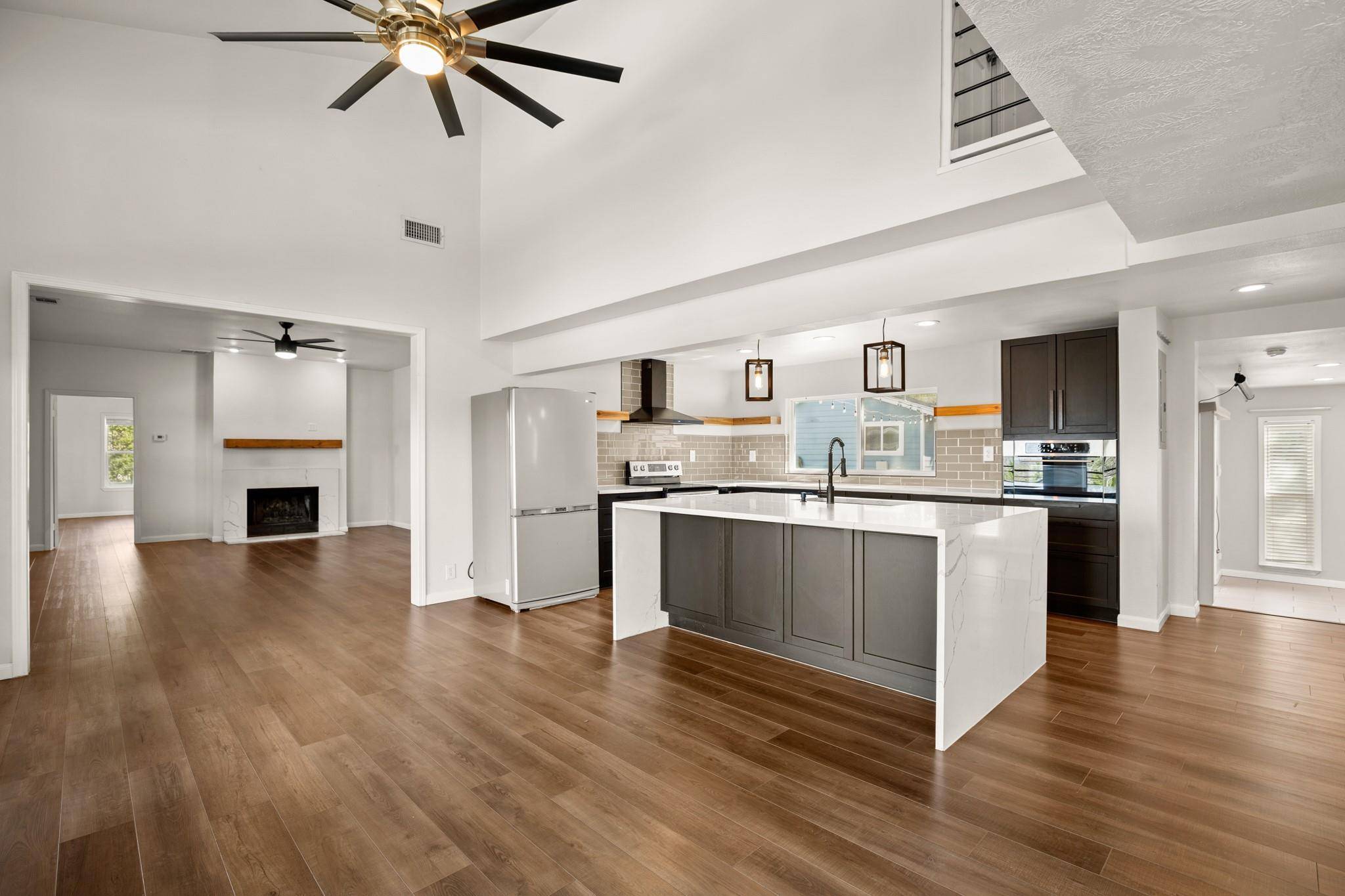 Lago Vista, TX 78645,6607 Avenida Ann DR