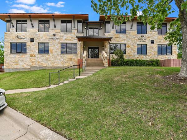 2806 Flintrock TRCE #A101, Lakeway, TX 78738