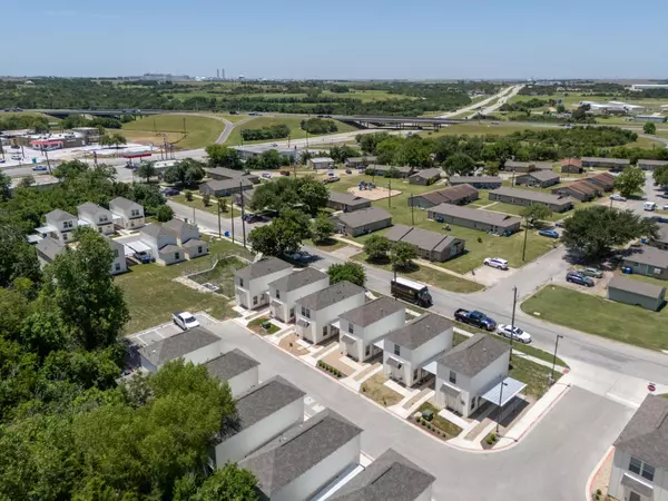 Taylor, TX 76574,350 Debus DR #205 A