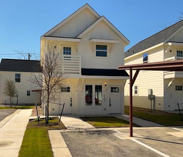 2002 W 2nd ST #1302, Taylor, TX 76574