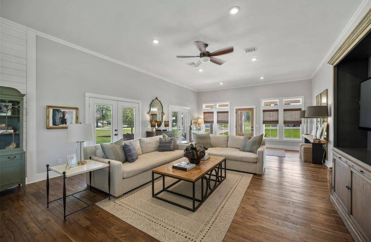 New Ulm, TX 78950,539 Elm ST