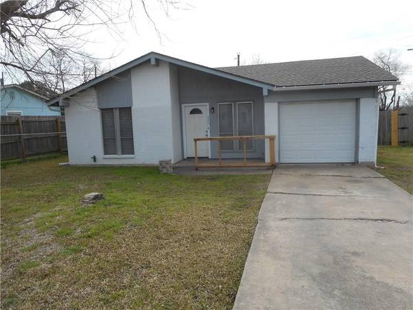 400 Thorndale RD,  Taylor,  TX 76574