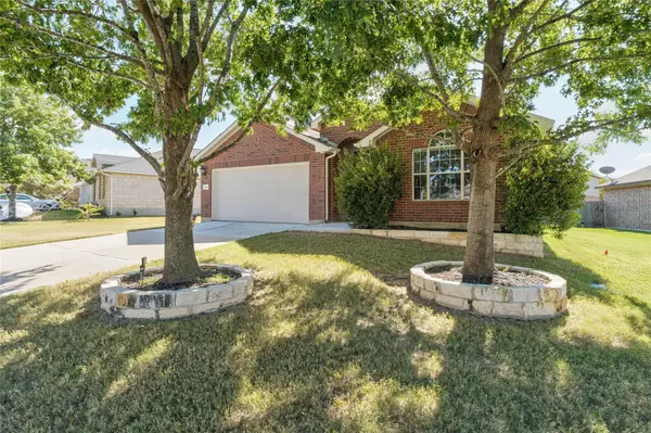 304 Cockrill ST, Hutto, TX 78634