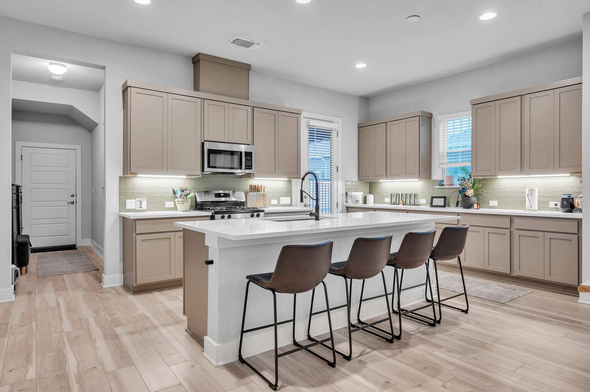 Austin, TX 78744,7413 Boyd Haven DR