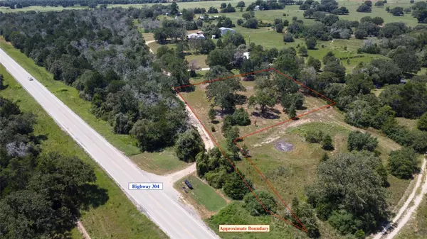 160 Radcliff LN, Harwood, TX 78953