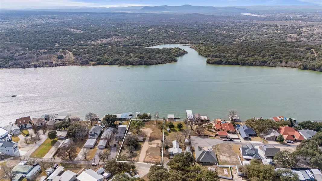 634 County Road 136A RD, Kingsland, TX 78639