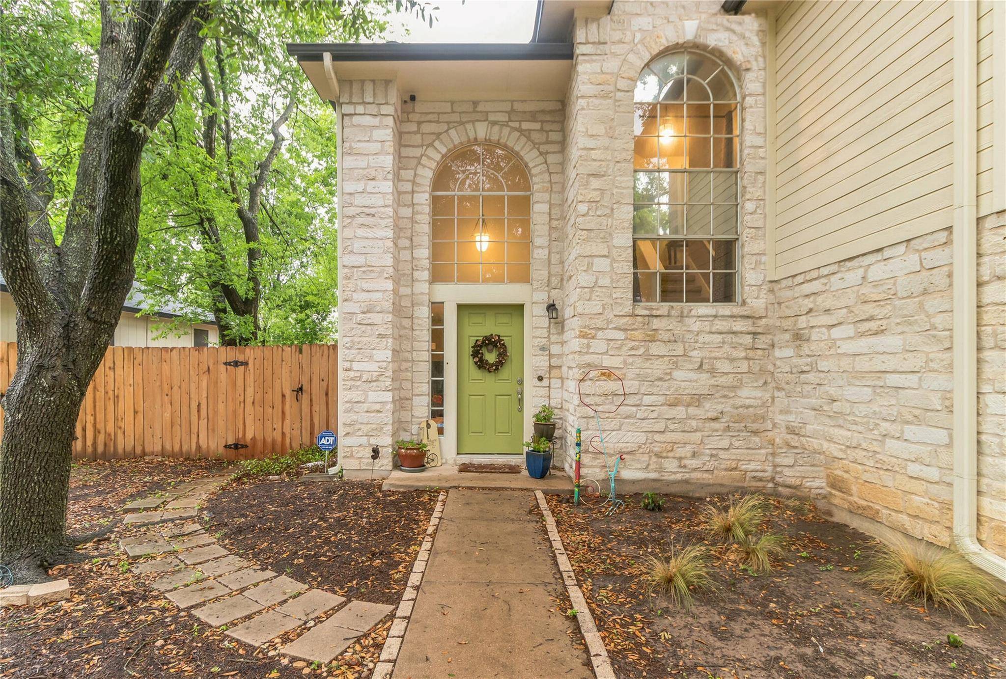 2912 Feathercrest DR, Austin, TX 78728