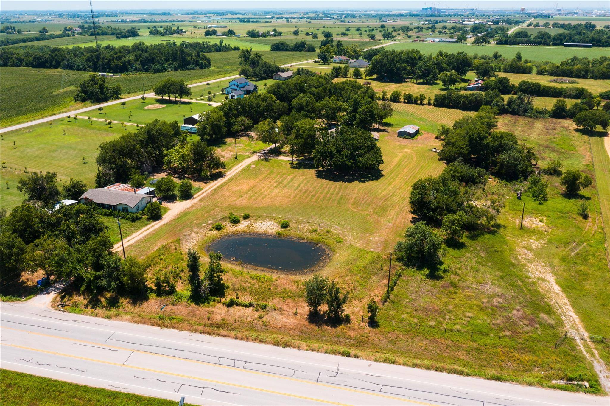 2900 S Main ST,  Taylor,  TX 76574