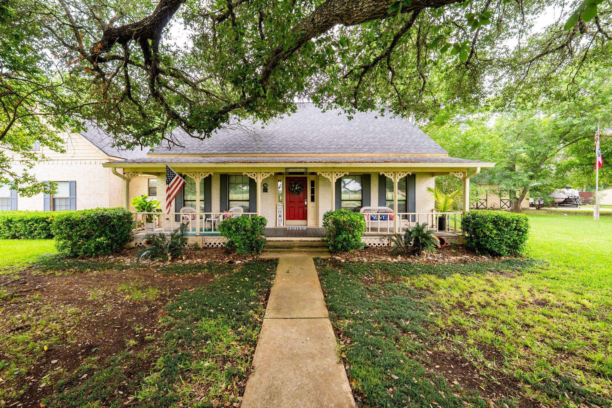 68 Riverside LN, Martindale, TX 78655
