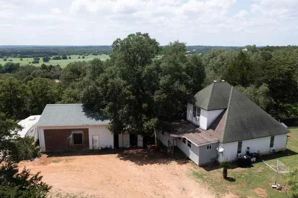 Smithville, TX 78957,178 Ann Powell RD