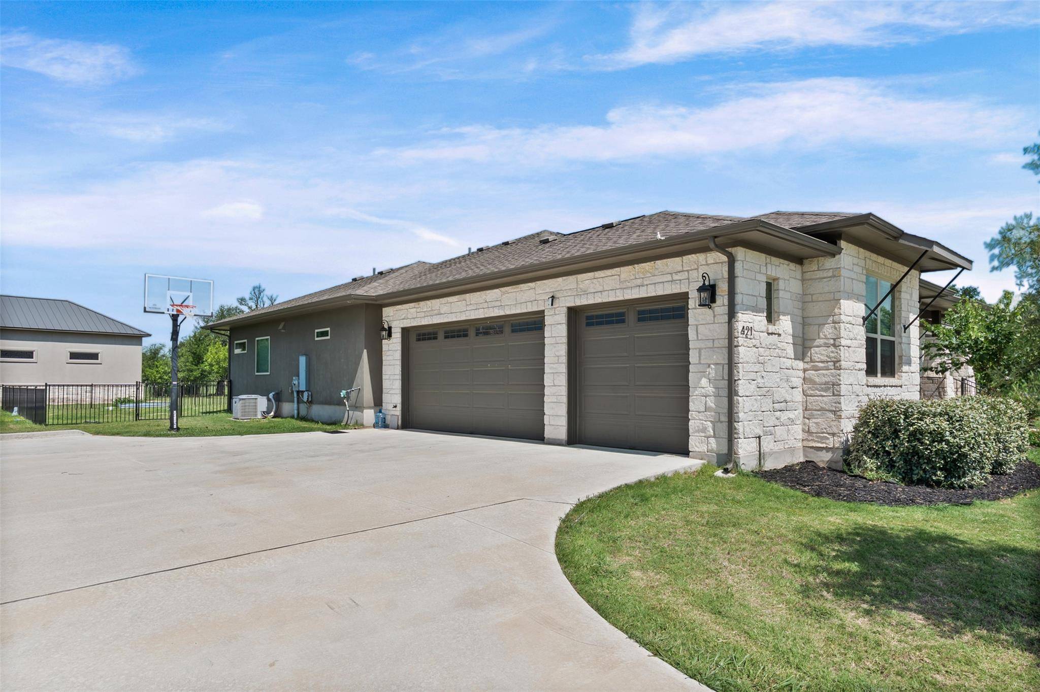 Liberty Hill, TX 78642,421 Buffalo TRL
