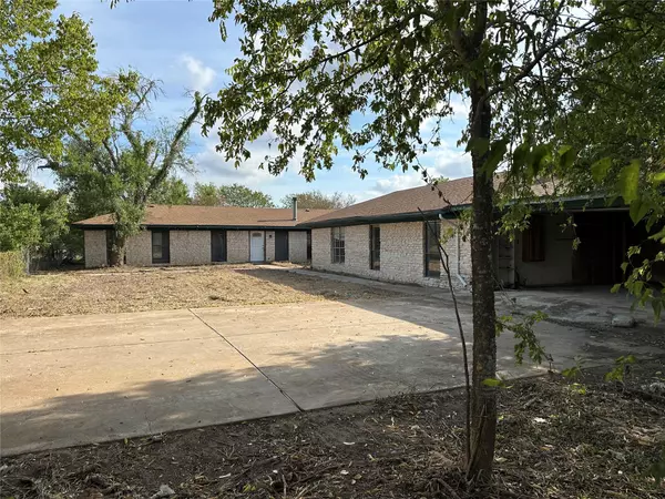 4968 Fm 672, Dale, TX 78616