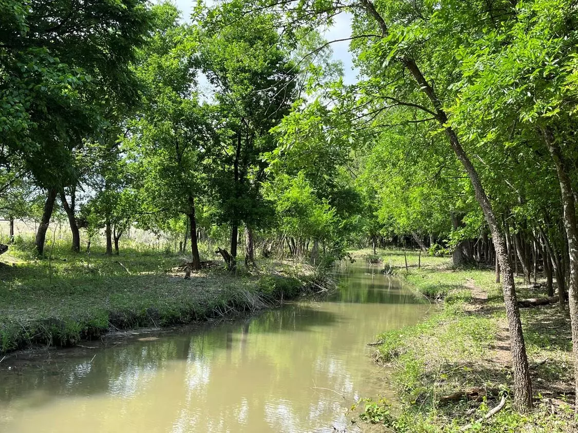 Oglesby, TX 76561,000 County Rd 269