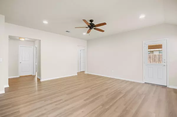 Austin, TX 78724,5816 Roderick DR