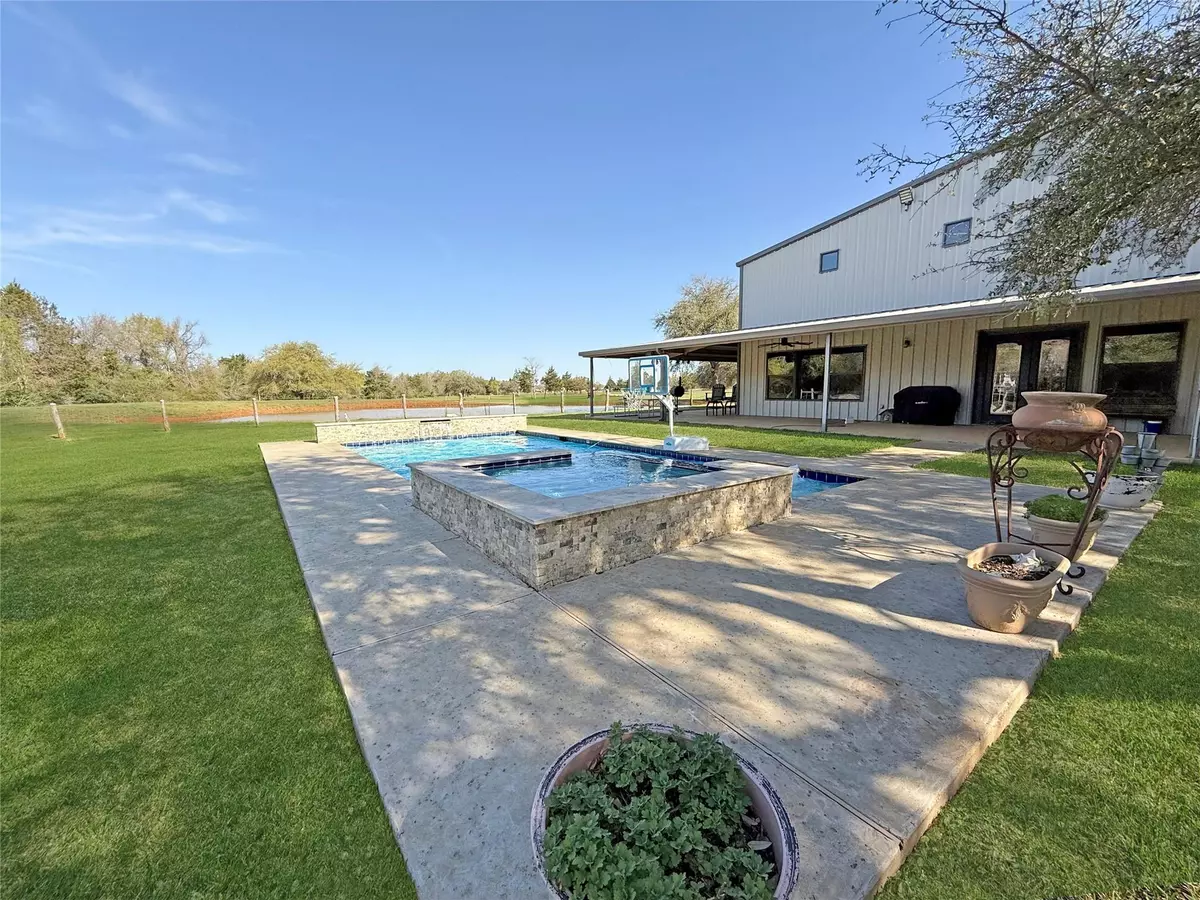 Lexington, TX 78947,1185 County Road 410