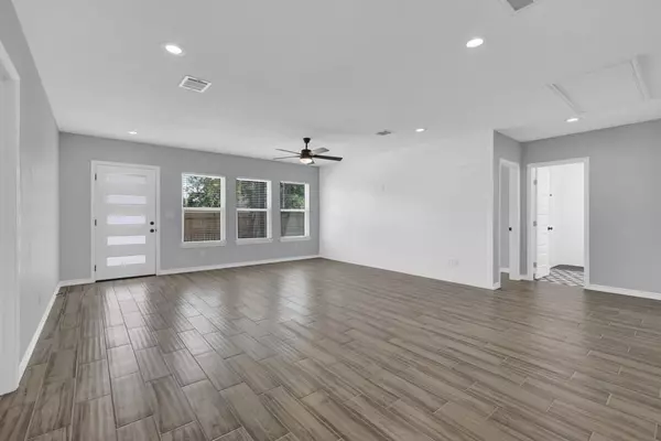 San Marcos, TX 78666,5063 Cedarside
