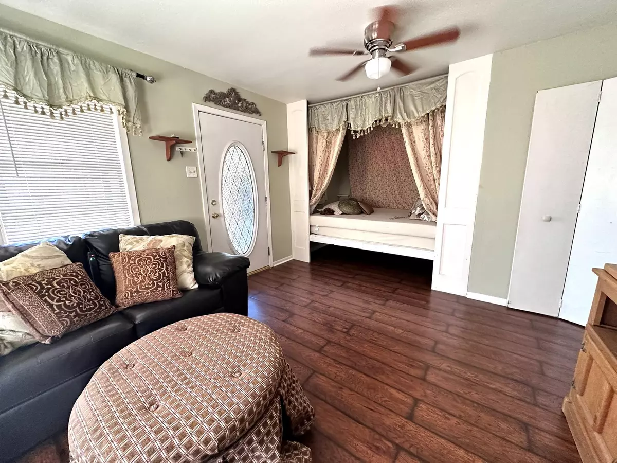 Johnson City, TX 78636,103 Yucca DR