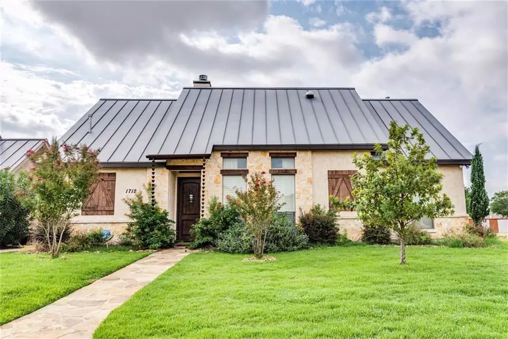 New Braunfels, TX 78130,1712 Gruene Vineyard XING