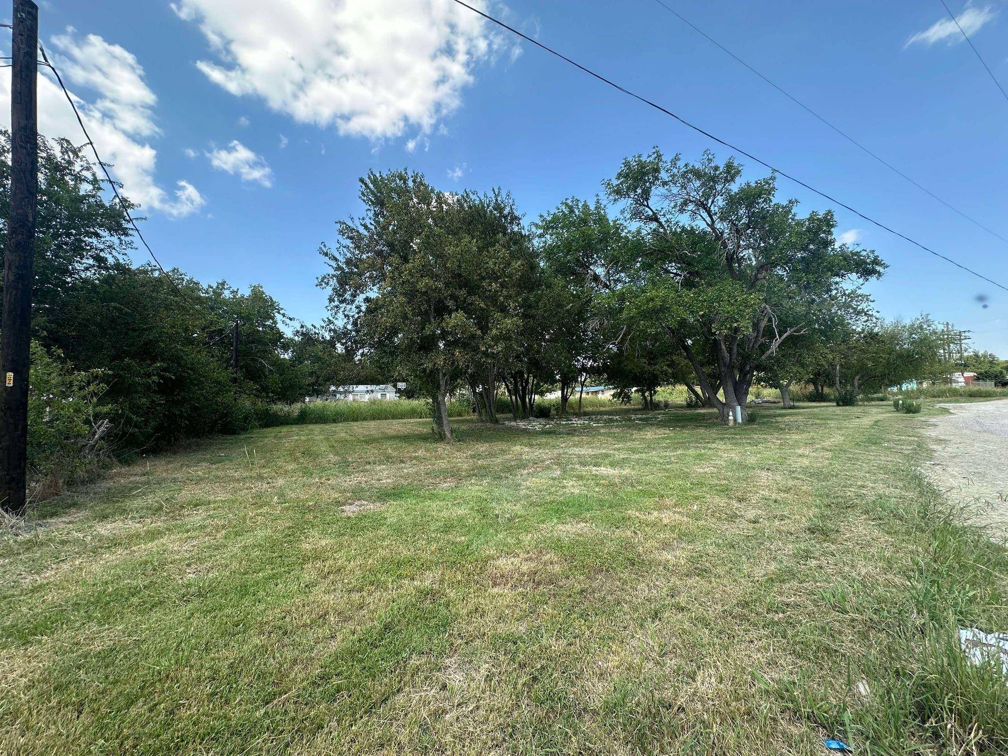 754 W Brook ST, Bartlett, TX 76511