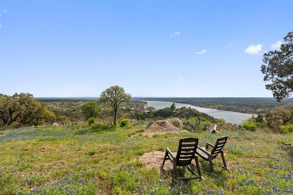 66 War Bonnet RDG,  Kingsland,  TX 78639