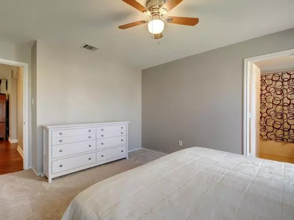Buda, TX 78610,2488 Green Meadows LN