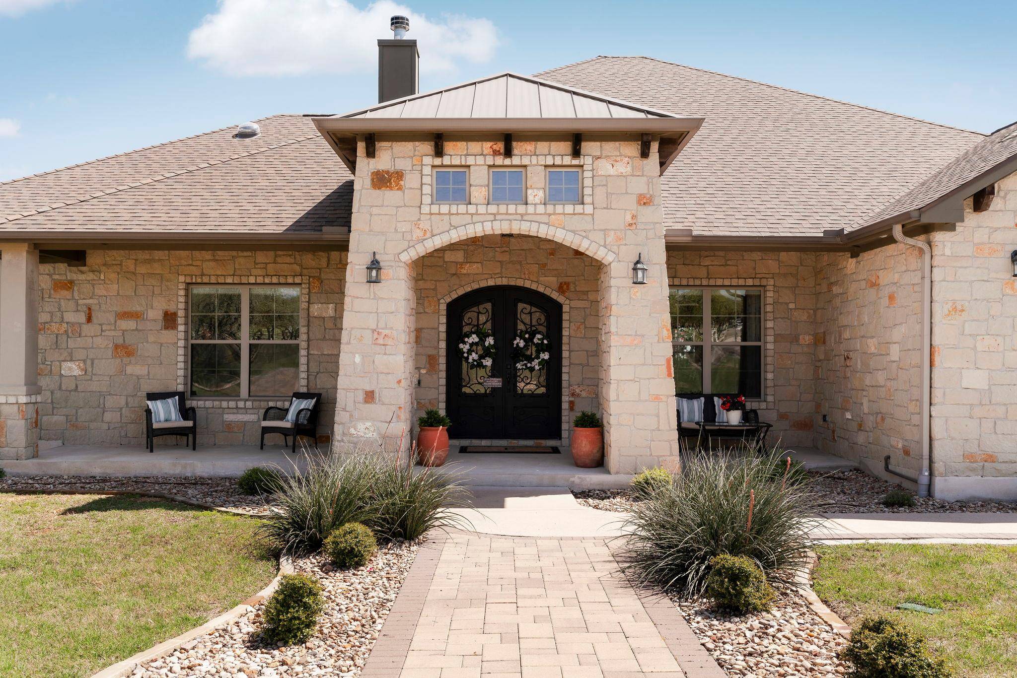 545 Ranchers Club LN, Driftwood, TX 78619