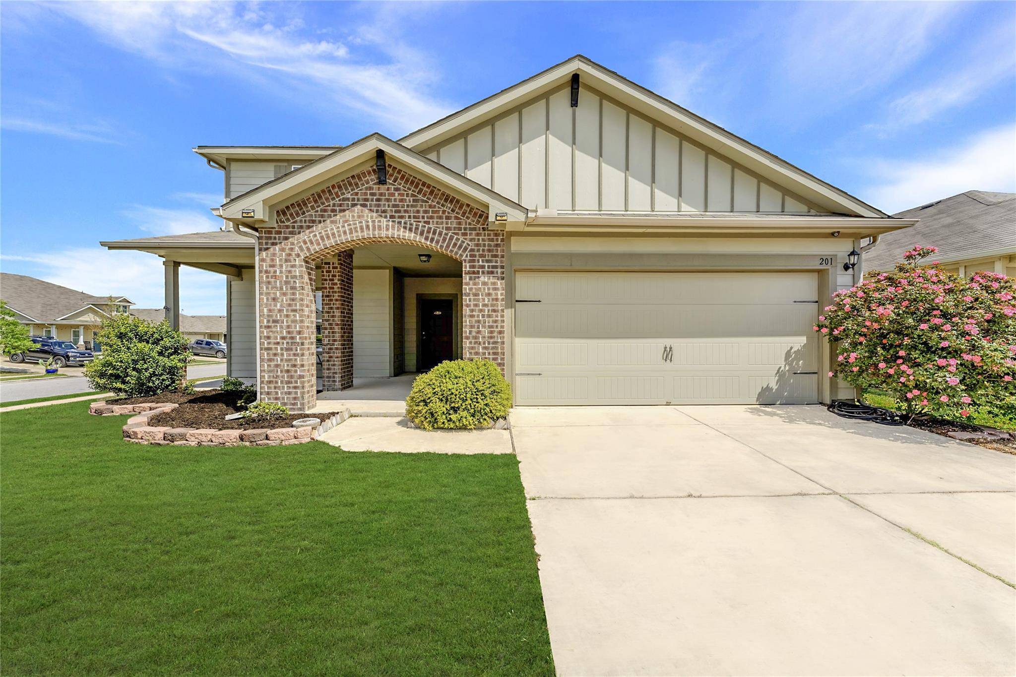 201 Garcitas Creek LN, Hutto, TX 78634