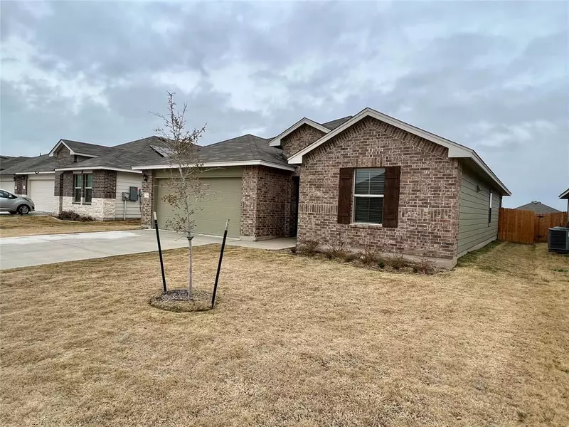 560 Taggart TRL, Jarrell, TX 76537